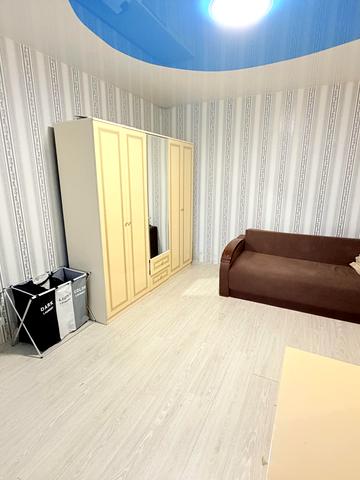 Єдності вул., 6