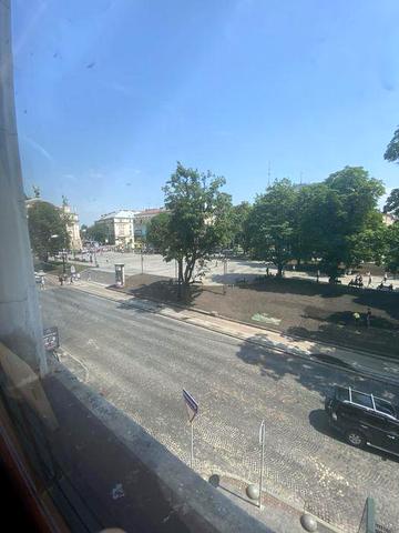 Оренда центр пр.свободи