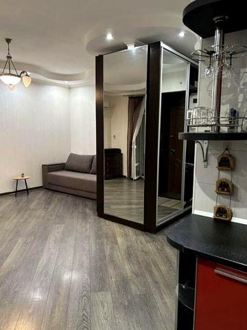 Сдам полнометражную однокомнатную квартиру улица Правды, не военным