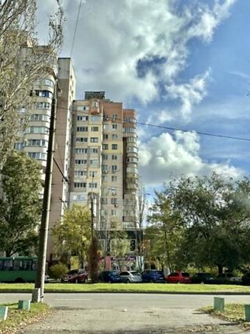 Бородинська вул., 5