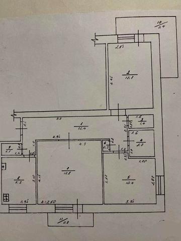 Продам 3 кімнатну квартиру в центрі.