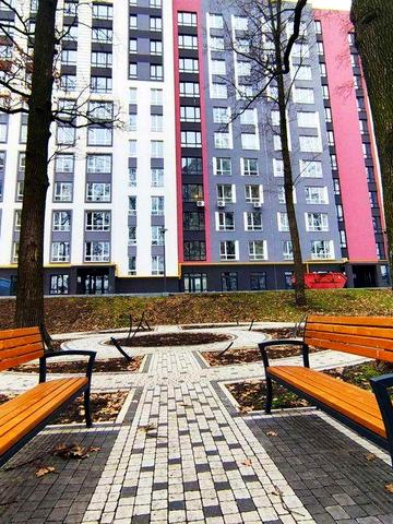 ЖК із власним парком. Мінімальне оформлення