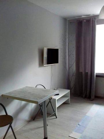 Світла 1 к квартира студія пр.Науки 76