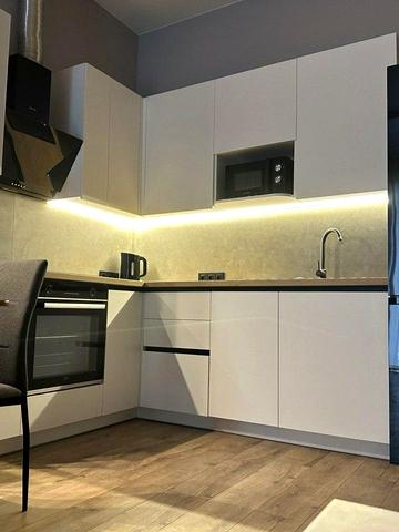 Паркова вул., 15