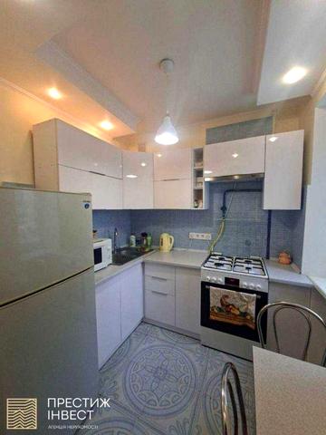 Оренда квартири Привокзальна 3а