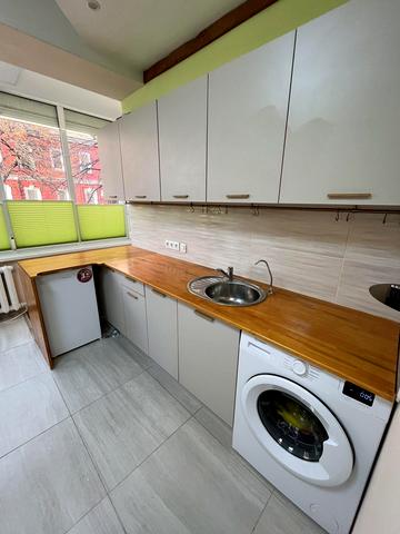 Олеся Гончара вул., 47/49