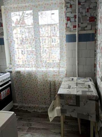 Бульвар Богдана Хмельницкого 12.