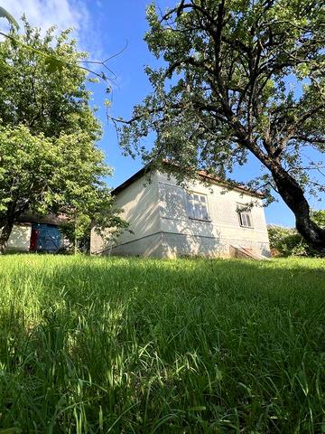 Продам або обміняю хату с.Арданово з ділянкою12сотин,20км від Мукачева