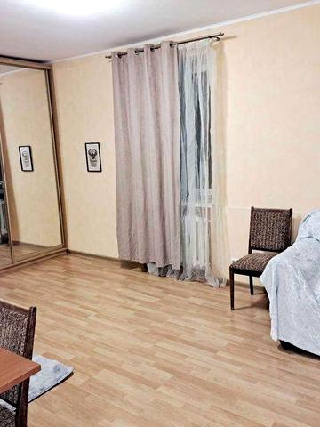 1-но кімн. 32 кв.м. 10 хвилин ходьби від метро Печерська.