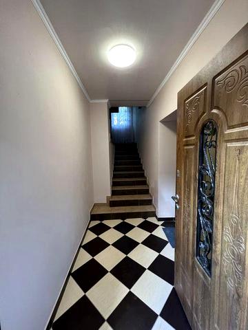 Продаж великої квартири центер.