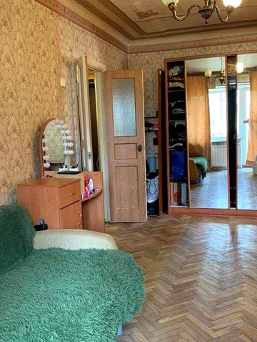 продам 2 кім. метро Голосіївська Маричанська вулиця, 12