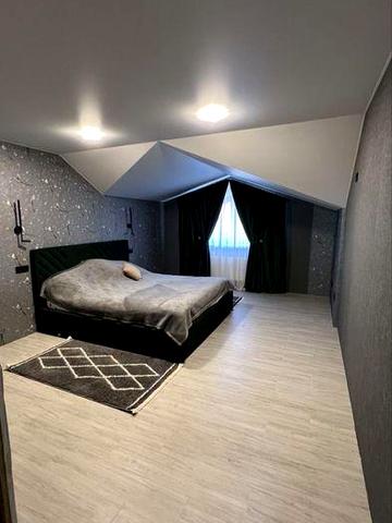 Мансарда 108 м² у сучасному будинку (вул. Грушевського)