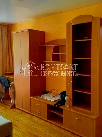 Олександрівський просп. (Косіора), 77