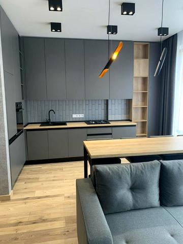 Дача Ковалевського вул., 121