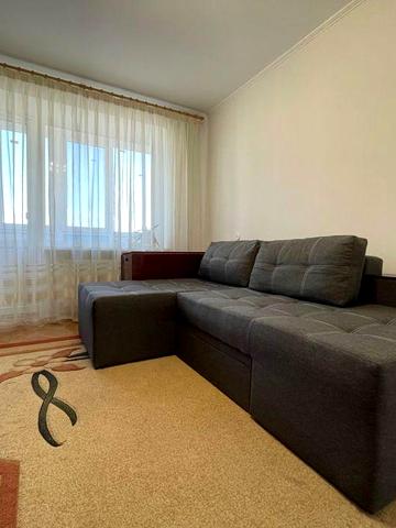 Оренда 3 кімнатна квартира вул. Довга