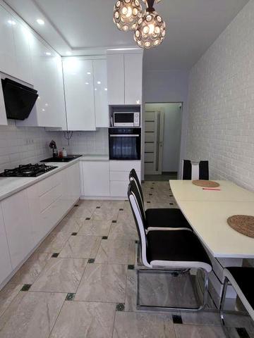 Простра 2 кімнатна НОВОБУДОВА. Сучасний ремонт