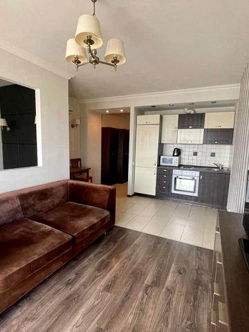 Олександра Поля просп. (Кірова), 27-Д