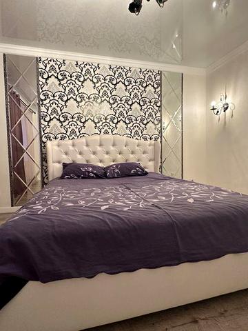 Продаж 2-кв 80 кв.м м.Бориспіль вул. Головатого.20