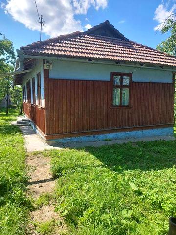 Будинок -хата с селі!