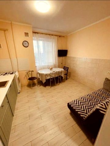 Аренда 1-к квартира 70м2 р-н Катрановка, в цену включены комун. платеж
