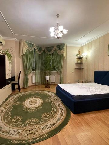 Бориспільська вул., 4