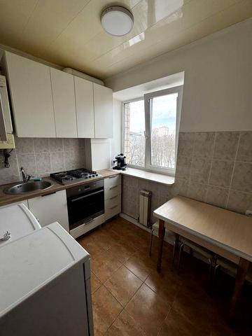 Здам в оренду 3к вицентрі Бучі ( вул Нове Шосе)