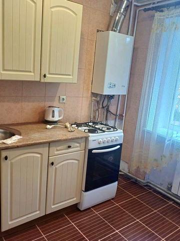 Сдам 1кв .АО газ. пр- кт Аношкина 7000 грн.