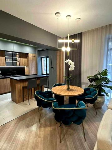 Жилянська вул., 54