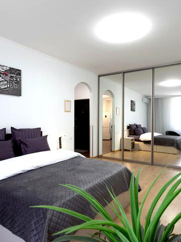 Анни Ахматової вул., 30