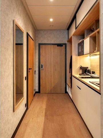 Продаж готельного номеру в БЦ Kristal Plaza, вул. Панаса Мирного