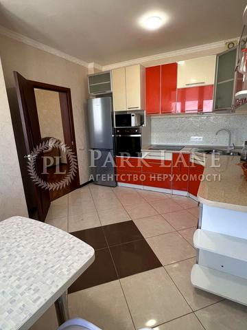 Срібнокільська вул., 1