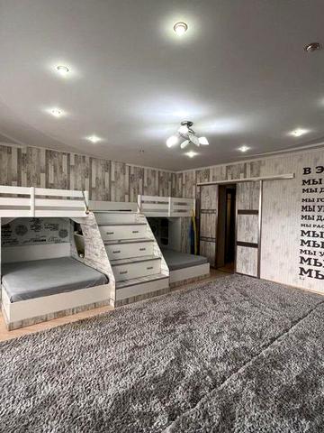 Сдам крупногабаритную 3х к.к в новострое со своим гаражом !!!