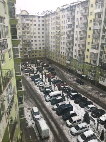 Продаю 3к квартиру сирець по вул. Джохара Дудаєва ЖК КИїВСЬКИЙ