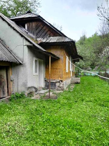 Продається будинок у смт. Міжгірʼя. Лозянський