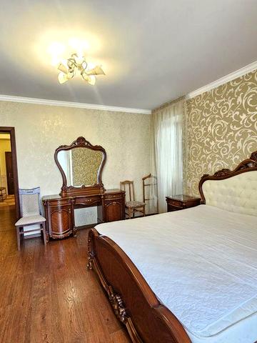 Здається в 2к Голосіївський р-н, Ю.Здановської 56