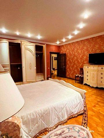 Лесі Українки 23а здам 3-кімн. квартиру довгост-во Печерськ