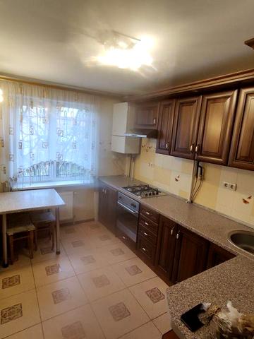 Здаємо квартиру в оренду м.Коломия вул. Чайковського 38