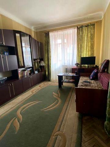 На продажу квартира на Білокур 1 2 кімнати Ботсад Звіринецька Бош