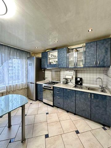 Продам 3-х к. квартиру 57 м2 на Победе 2