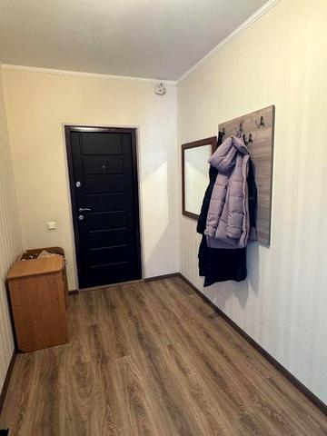 Довгострокова оренда 2 х кімнатної квартири, вул. Симиренка,