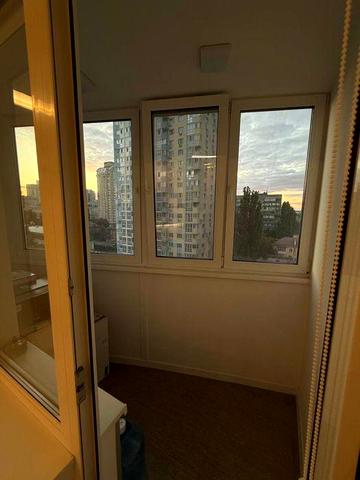 Автозаводська, 29а. 120 кв.м. Продаж від власника