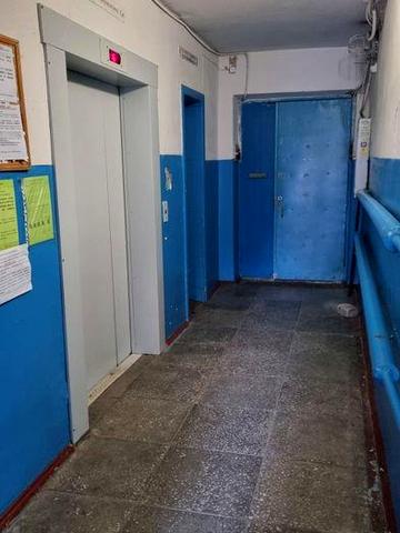 Продажа  2комн. Квартиры жм Тополь, Запорожское Шоссе.