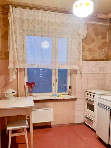 Продам 1-ну квартиру на Борщагівці, вул. Симиренко, 7а