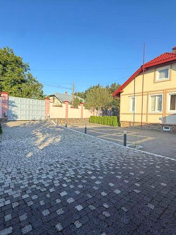 Оренда комфортного будинку в доброму районі міста!