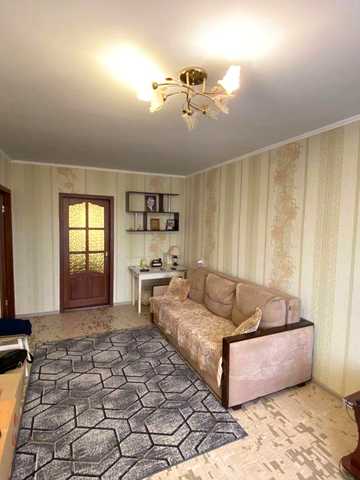 Продаж трикімнатної квартири в Лісках (л1)