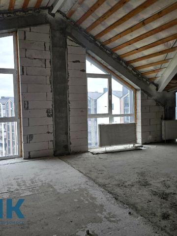 Героїв Крут вул., 16