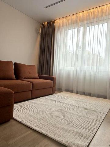 Оренда 2 к новобудови  поруч з центром  та набередними вул . Гойди