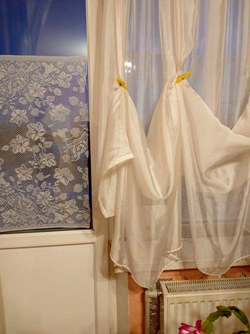 Продається 3х кімнат якна квартира у селі Вільне (10 км до міста).