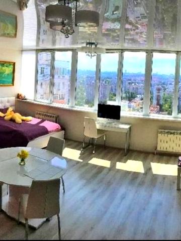 Петра Калнишевського вул. (Михайла Майорова), 7