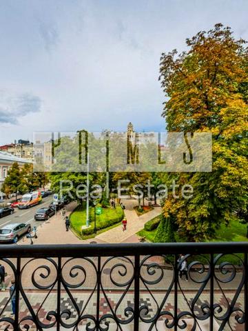 Лисенка вул., 2